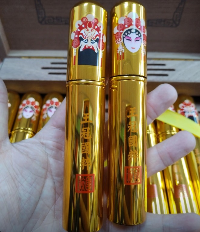 王冠国粹脸谱雪茄